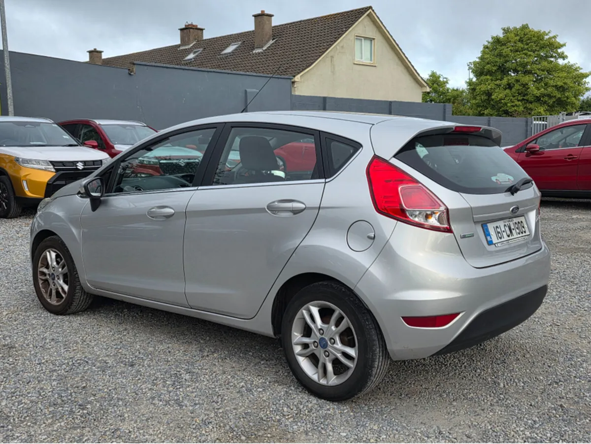 Ford Fiesta 1.0 ZETEC TURBO 100PS 5 5DR - Image 3