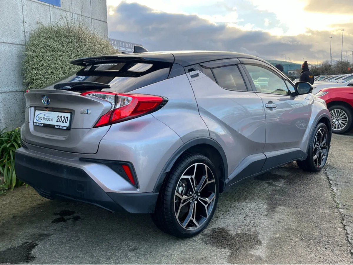 Toyota C-HR S HYBRID AUTOMATIC 1.8 PETROL //ADAPTI - Image 4