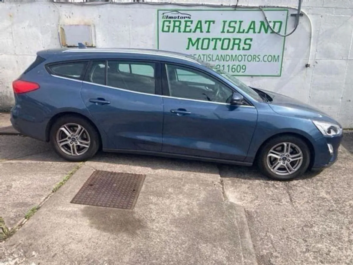 Ford Focus 1.5 Zetec Estate Diesel Manual (120bhp) - Image 3