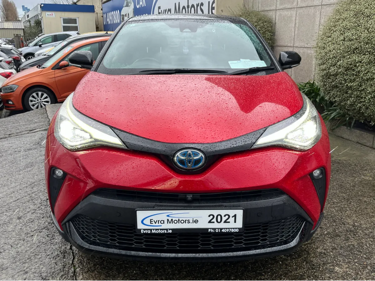 Toyota C-HR SOL HYBRID AUTOMATIC 1.8 PETROL //HIGH - Image 2