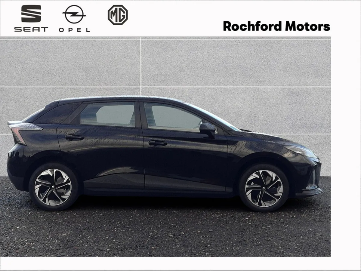 MG MG4 *0% Finance* Excite 350kms range - Image 3