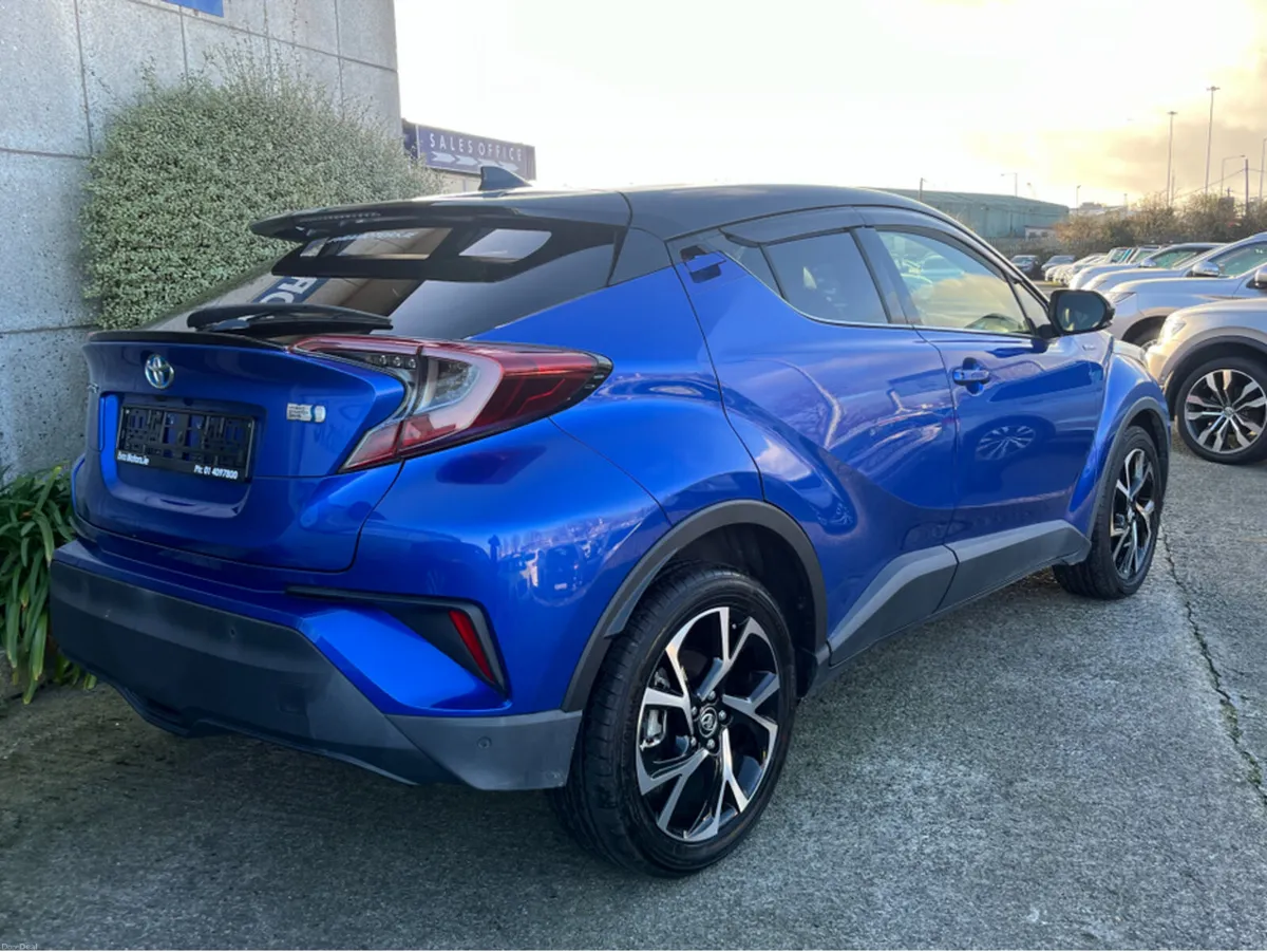 Toyota C-HR SOL HYBRID AUTMATIC 1.8 PETROL //HALF - Image 4