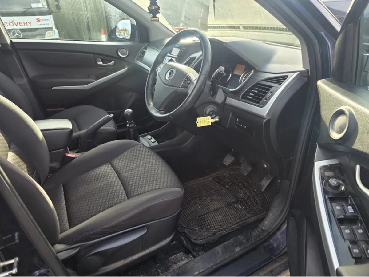 SsangYong Korando 4X2 ES 2.2 MD 5DR - Image 3