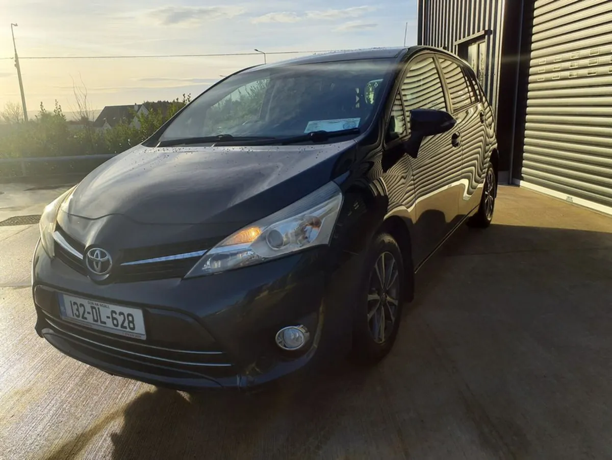 Toyota Verso Icon (126BP) 2.0 5DR - Image 3
