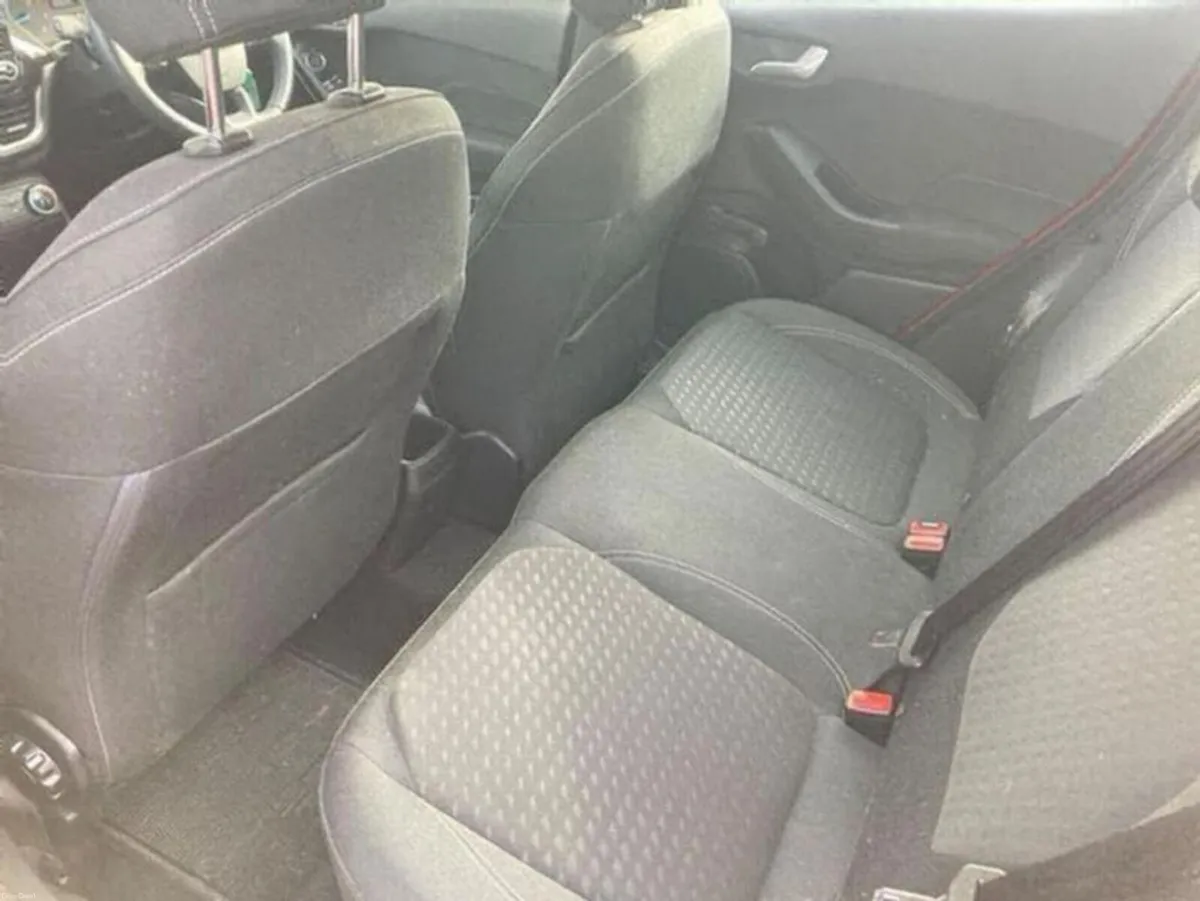 Ford Fiesta 1.0 Petrol Zetec manual - Image 6