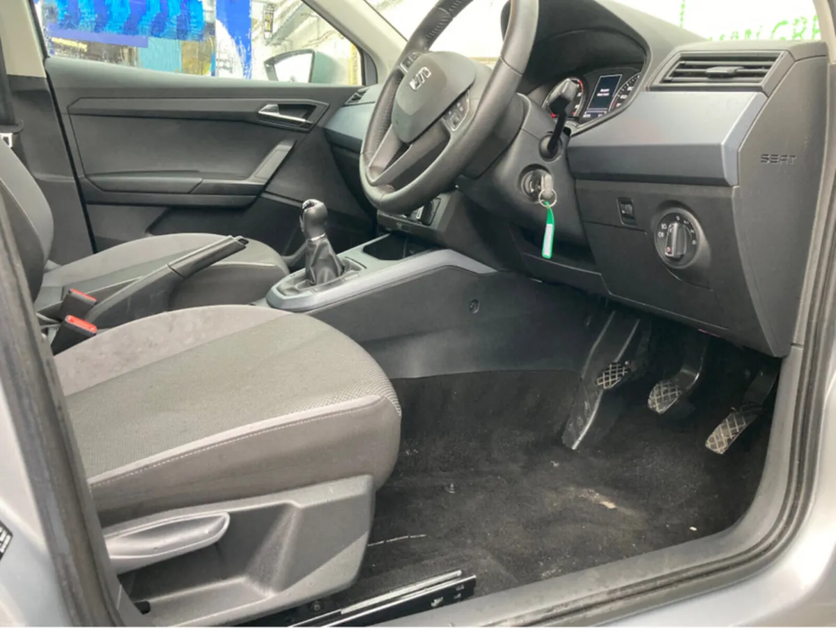 SEAT Arona 1.0 TSI 110HP SE 5DR - Image 6