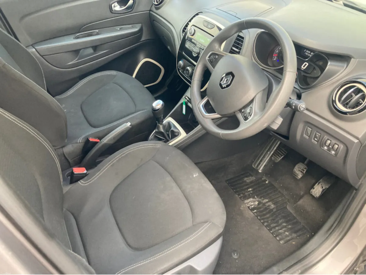 Renault Captur PLAY TCE 90 - Image 5