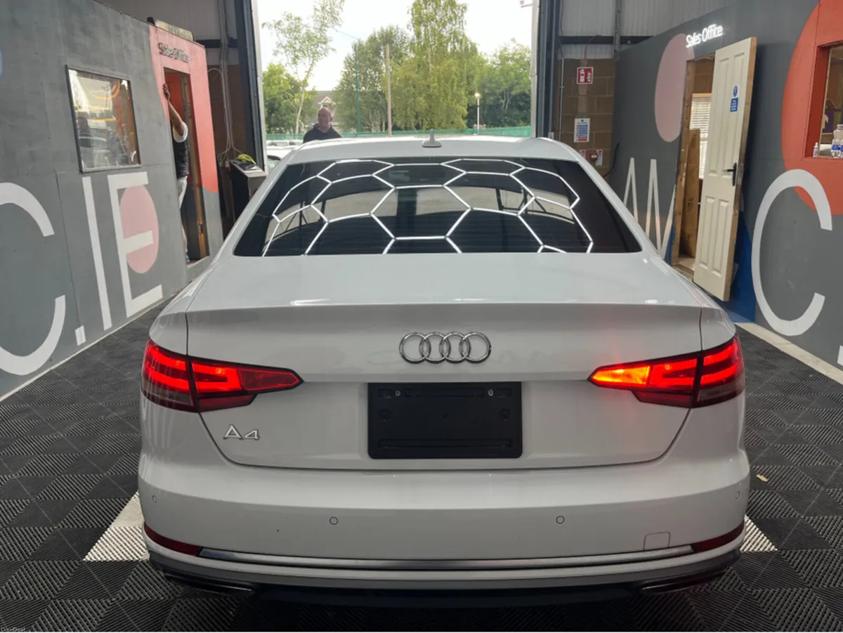 Audi A4 2019 AUDI A4 AUTOMATIC 1.4 TFSI SPORT / 55 - Image 5