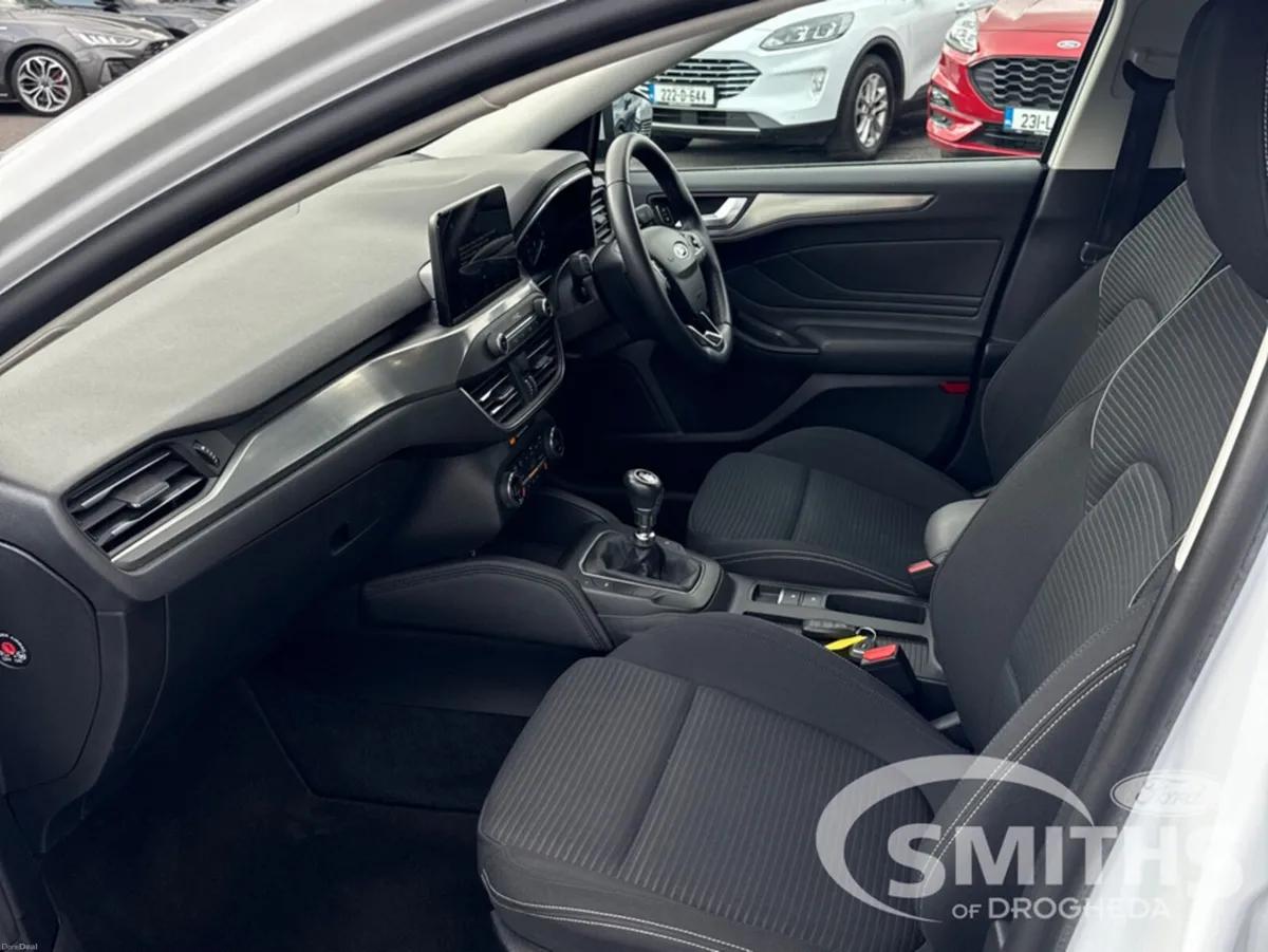Ford Focus TITANIUM 1.0 125PS - Image 3
