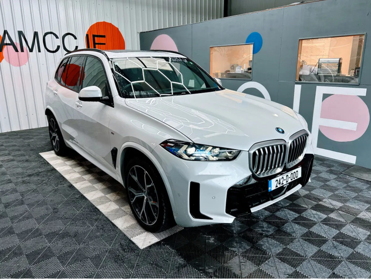 BMW X5 2024 BMW X5 M-SPORT 50e xDrive / 3K KMs / A - Image 1