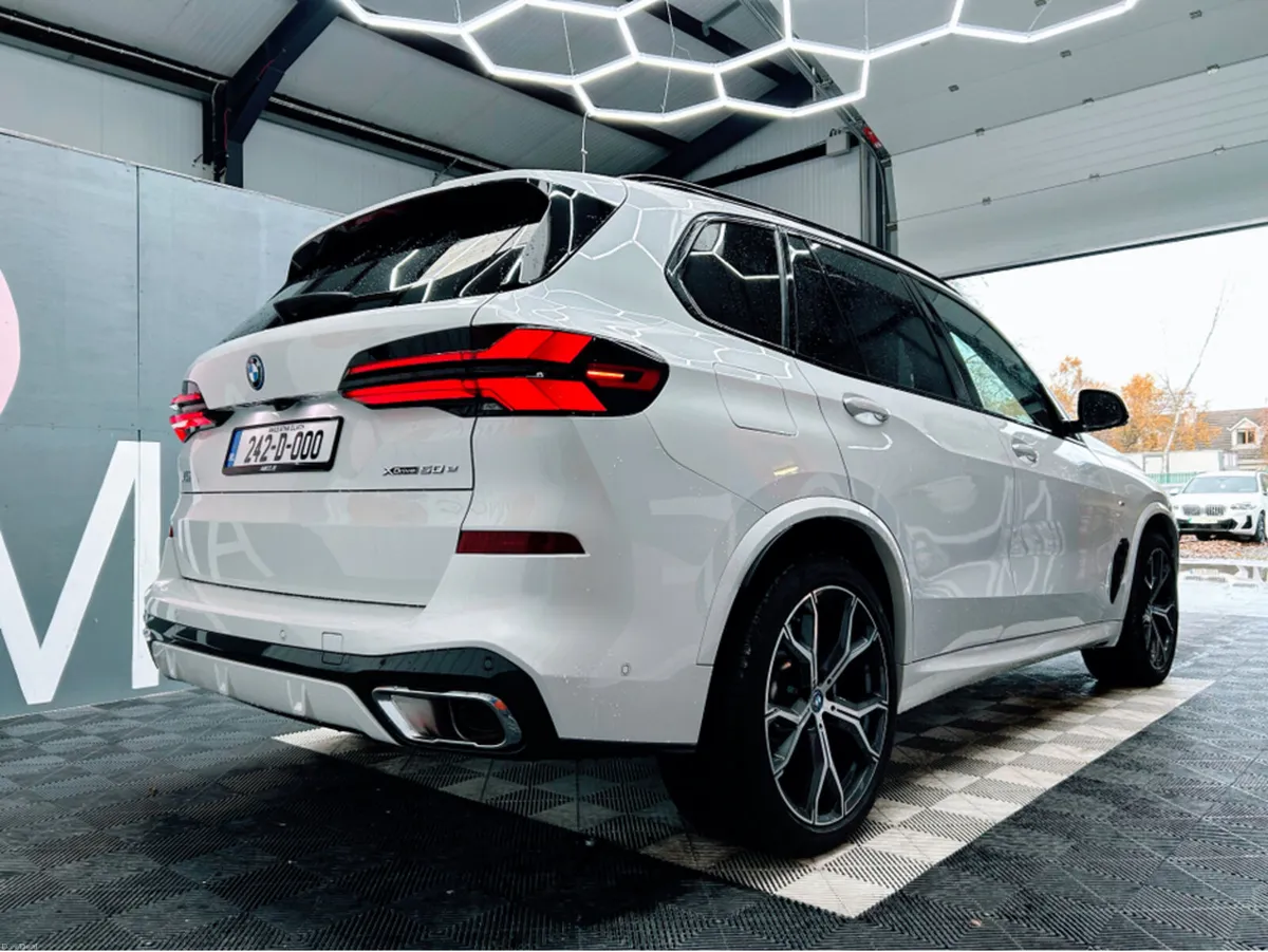 BMW X5 2024 BMW X5 M-SPORT 50e xDrive / 4K KMs / A - Image 5