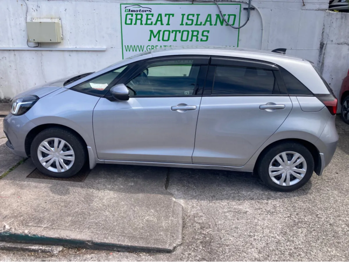 Honda Fit 1.5i Petrol Hybrid Automatic - Image 4