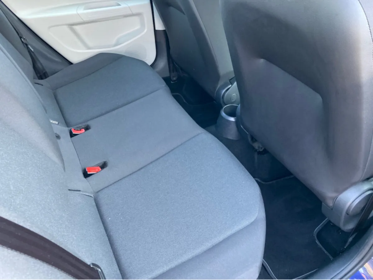 Volkswagen up! 1.0i Petrol Automatic - Image 6