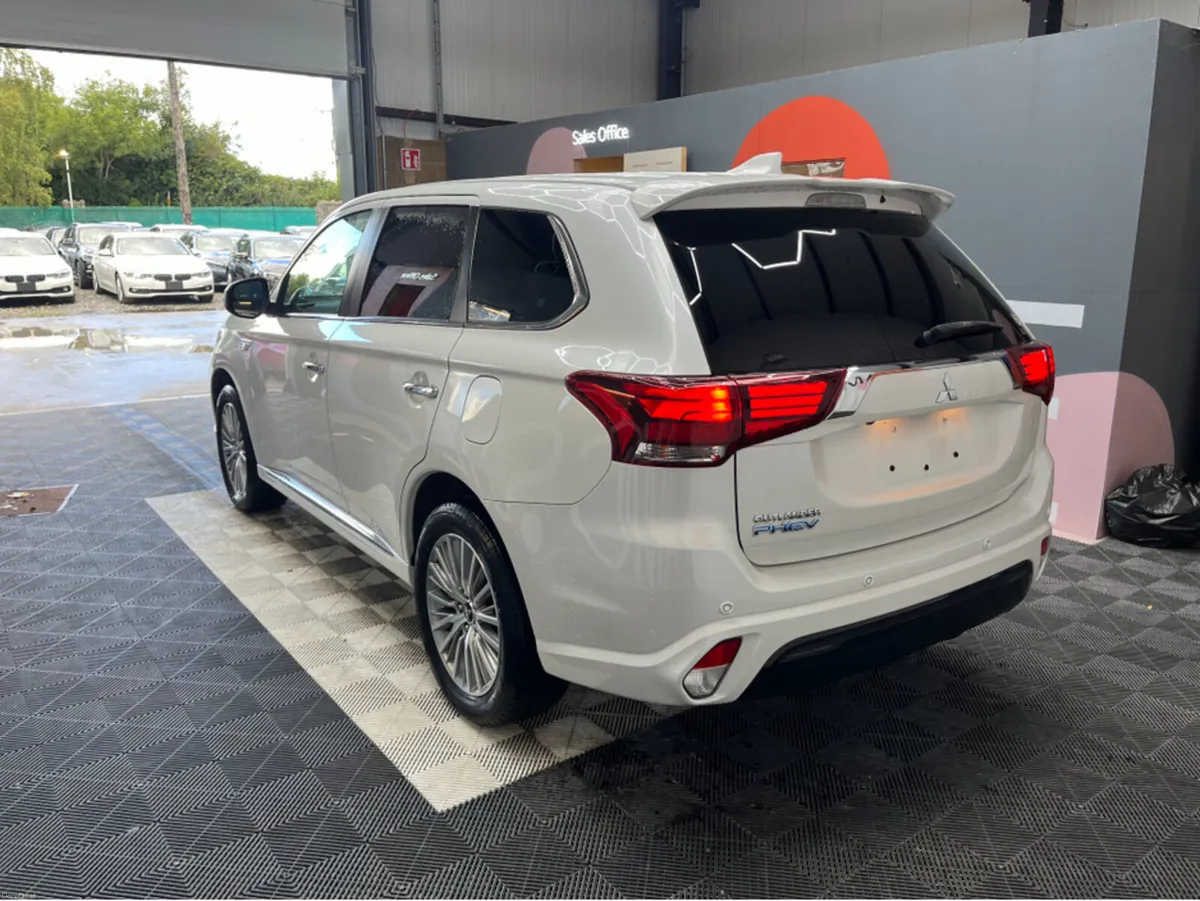 Mitsubishi Outlander €24950 OUTLANDER 2.4 HYBRID / - Image 4
