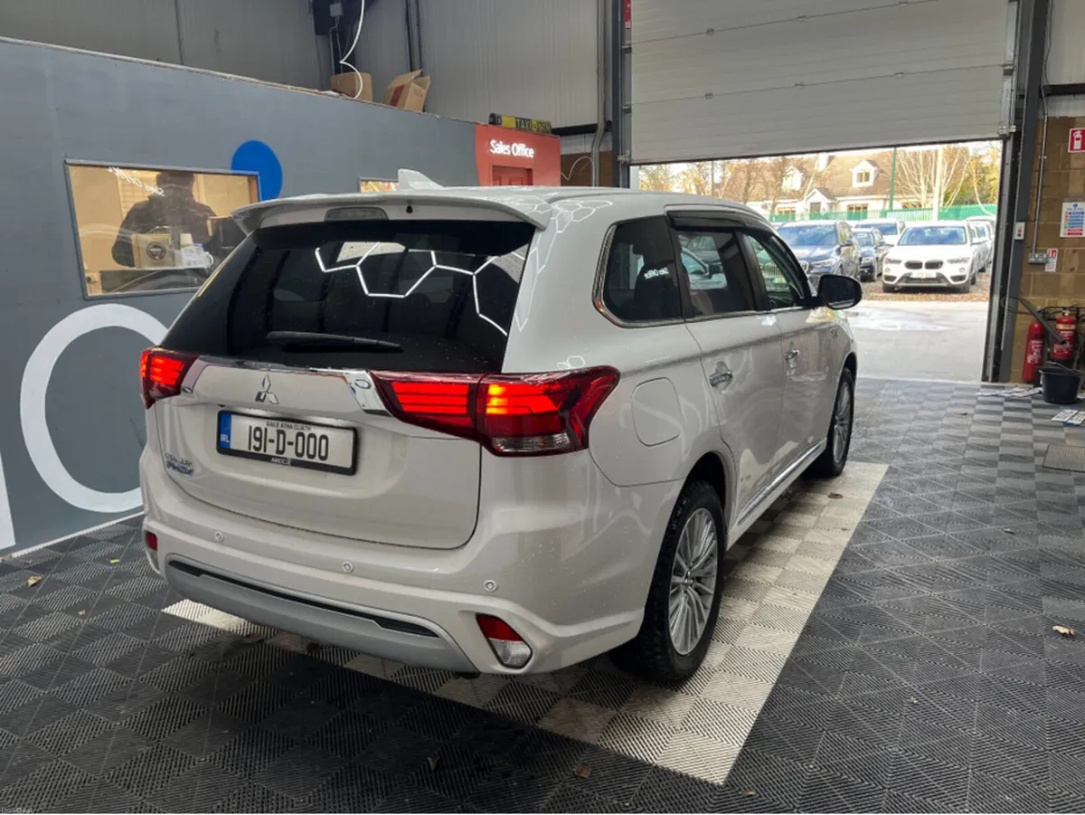 Mitsubishi Outlander 2019 MITSUBISHI OUTLANDER PHE - Image 2