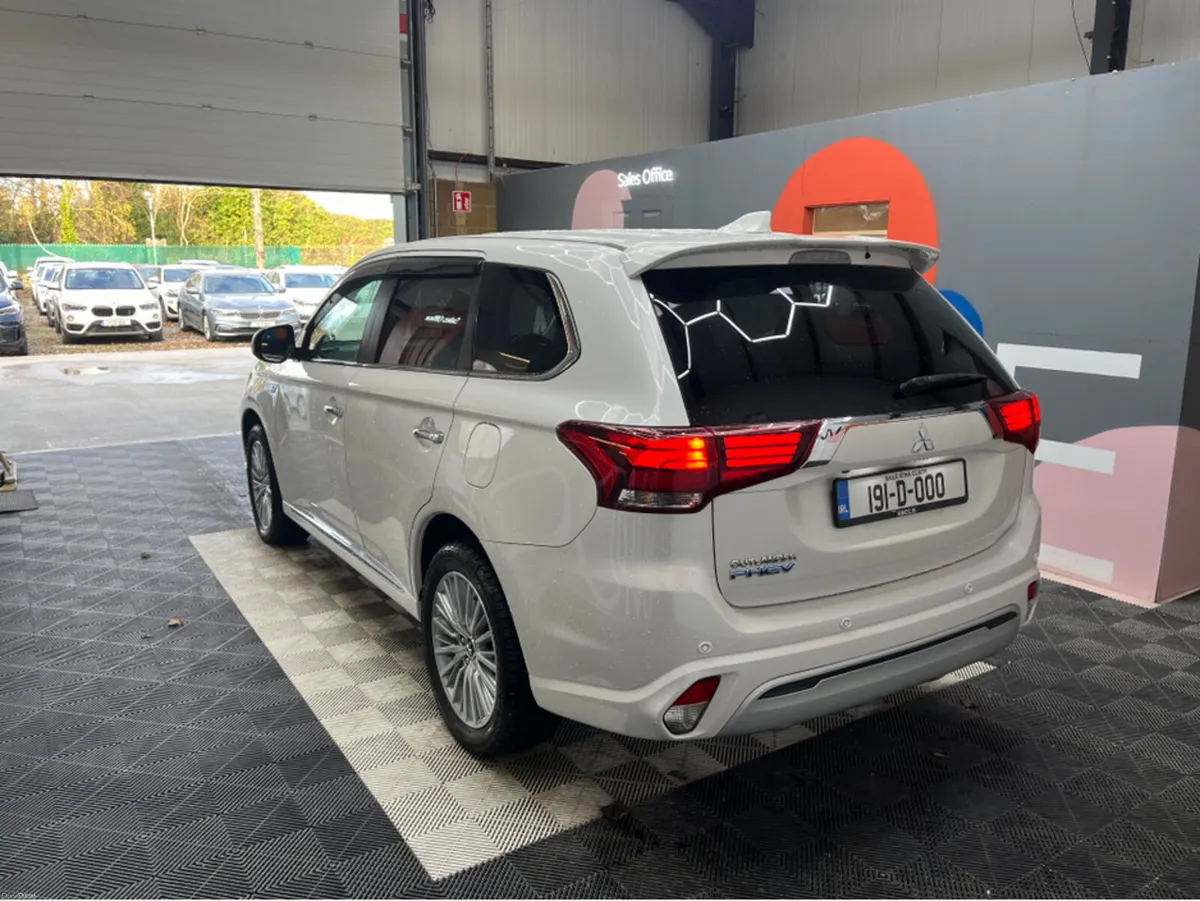 Mitsubishi Outlander 2019 MITSUBISHI OUTLANDER PHE - Image 4