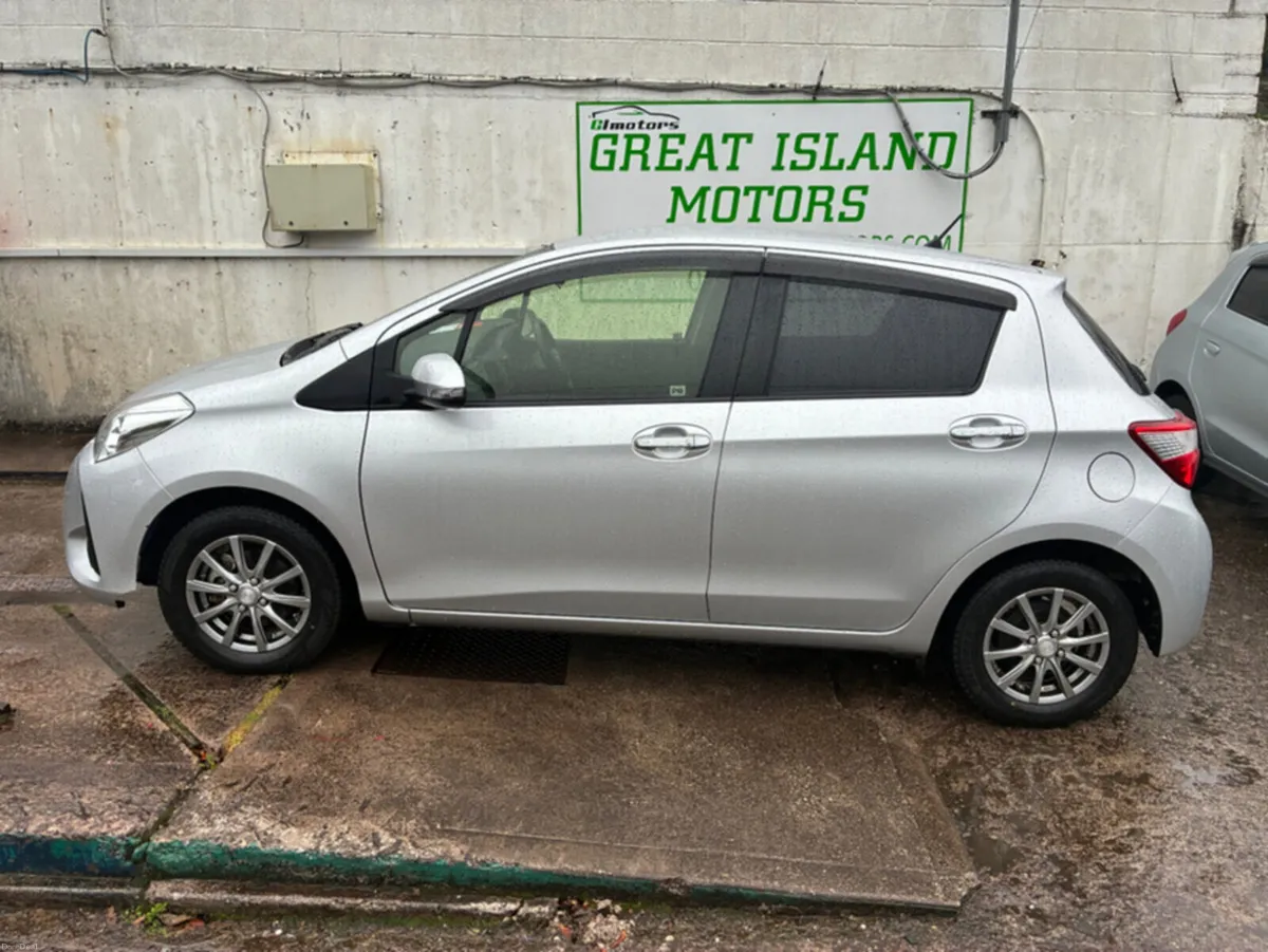 Toyota Vitz 1.0i PETROL AUTOMATIC - Image 5