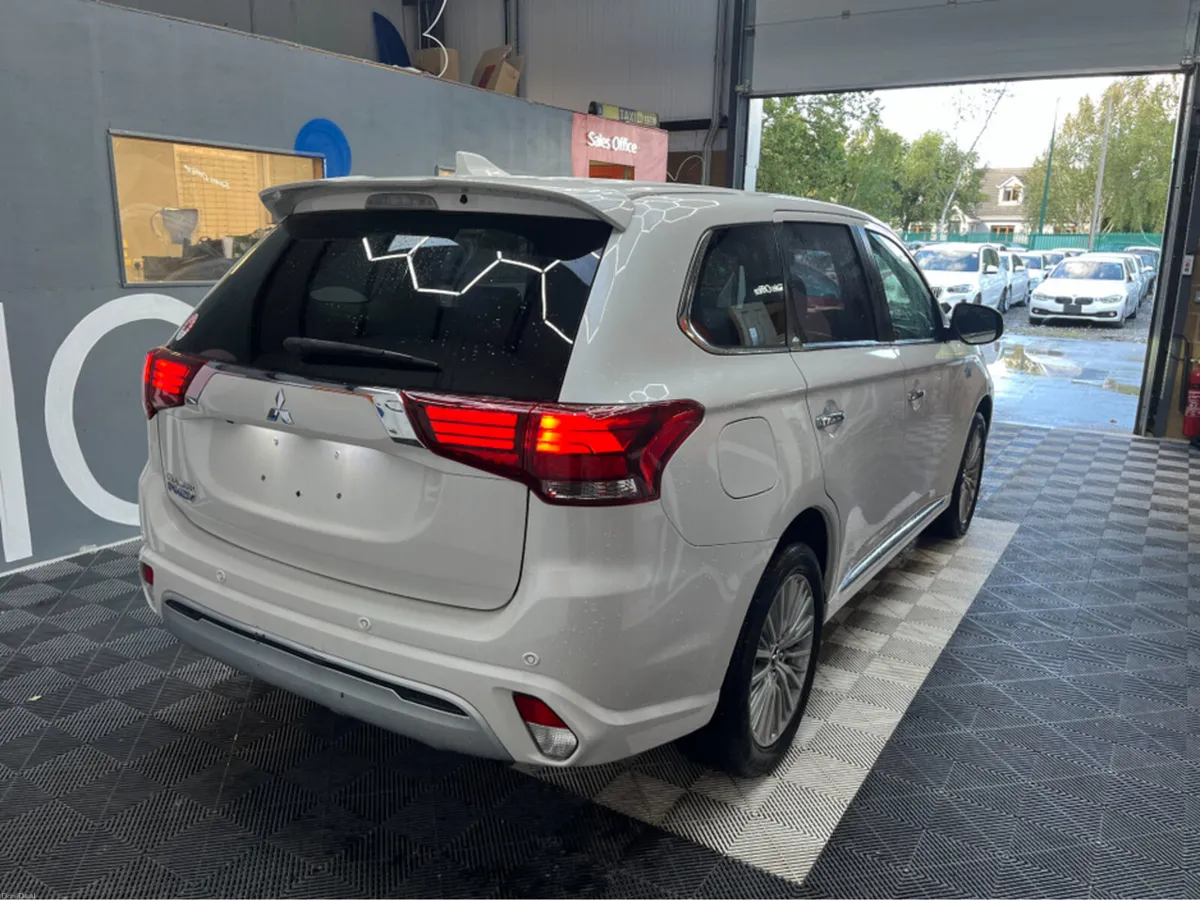 Mitsubishi Outlander OUTLANDER 2.4 HYBRID / 72k KM - Image 5