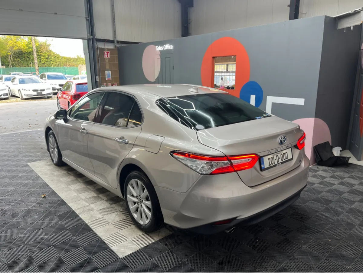Toyota Camry €26950! 2020 TOYOTA CAMRY 2.5 HYBRID - Image 4