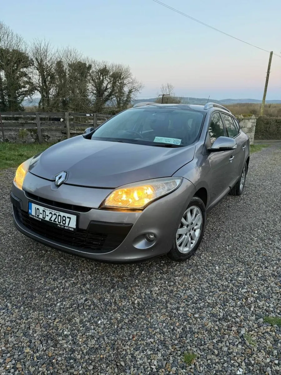 Renault Megane 2010 - Image 2