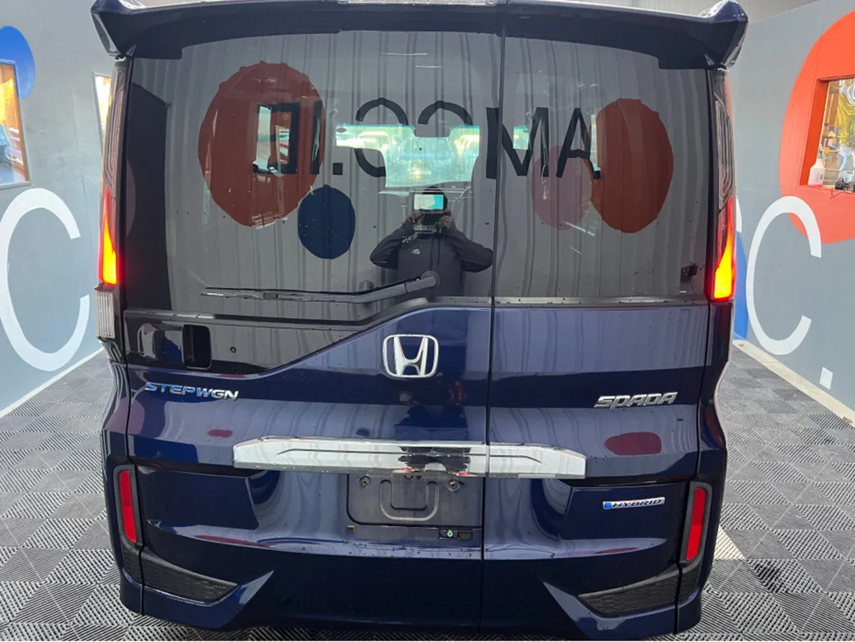Honda Stepwagon €22950! 2017 HONDA STEPWAGON 7 SEA - Image 3