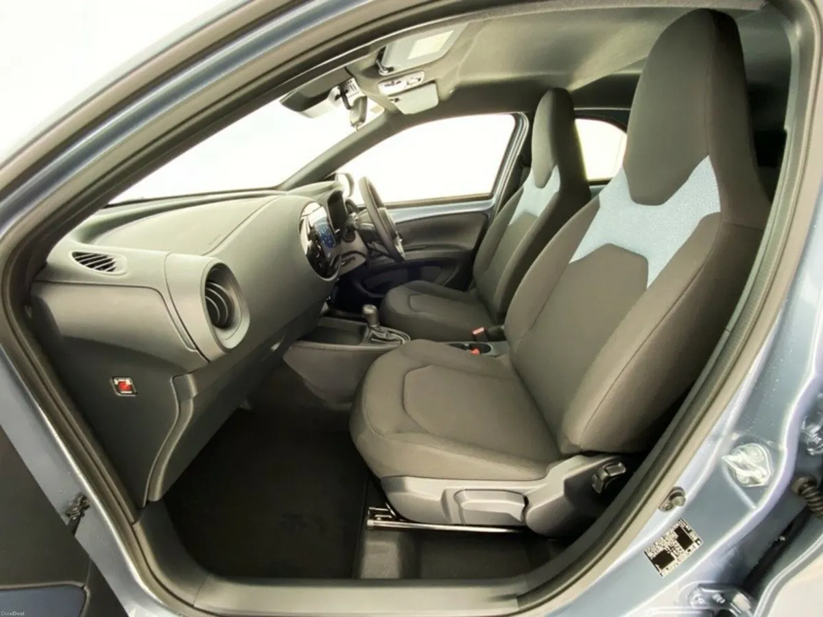 Toyota Aygo X Pulse Hybrid - Image 6