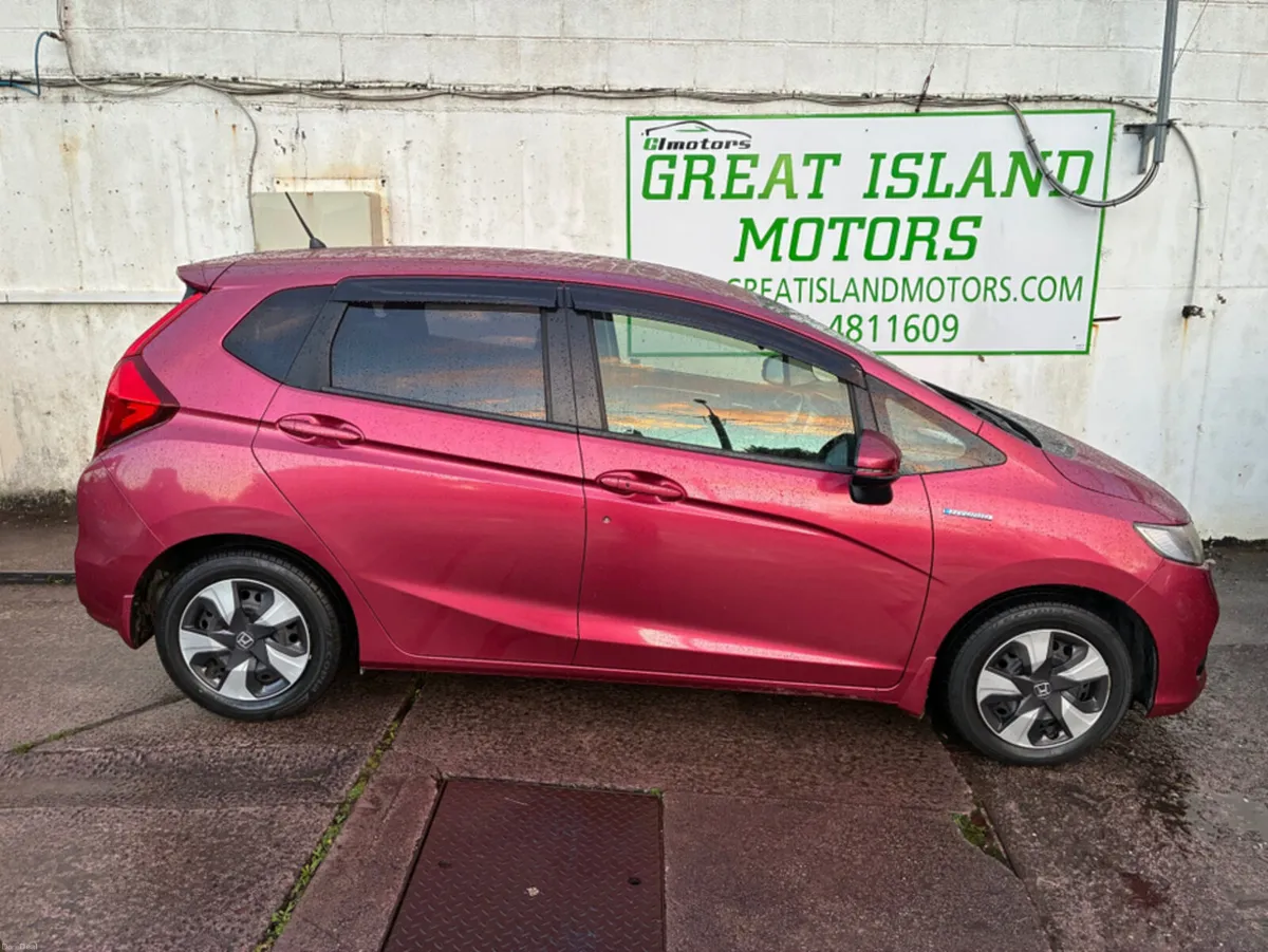 Honda Fit 1.5i Petrol Hybrid L Automatic - Image 2