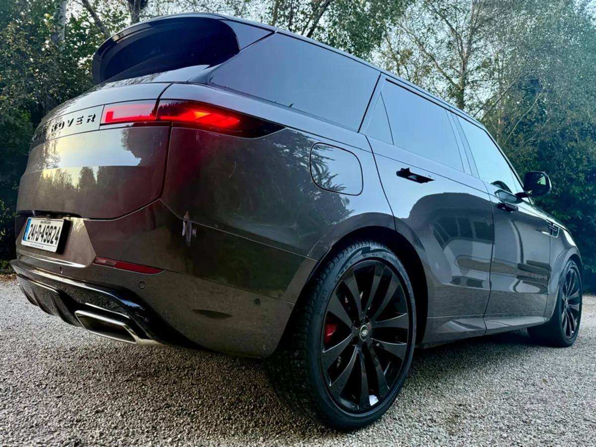 Land Rover Range Rover Sport P460E DYNAMIC SE *Hug - Image 3