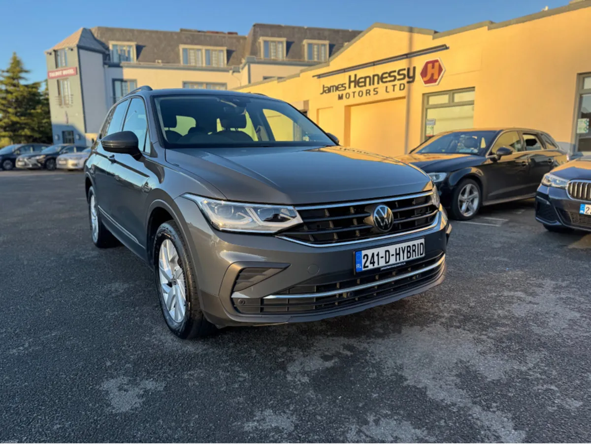 Volkswagen Tiguan LIFE TSI PHEV S-A DSG - Image 1