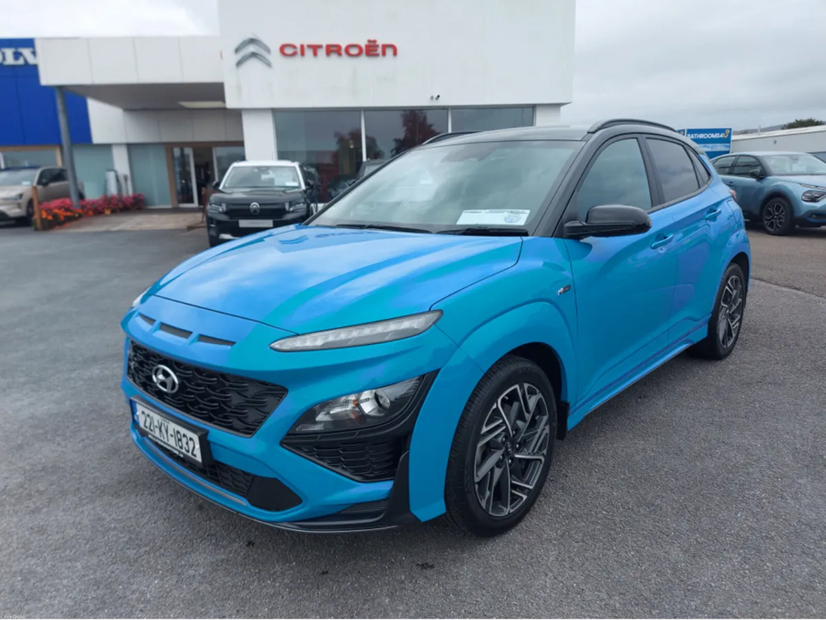 Hyundai KONA KAUAI 2TONE 5DR PETROL - Image 1