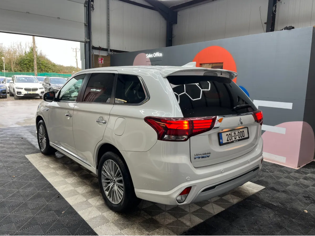 Mitsubishi Outlander 2020 MITSUBISHI OUTLANDER PHE - Image 6