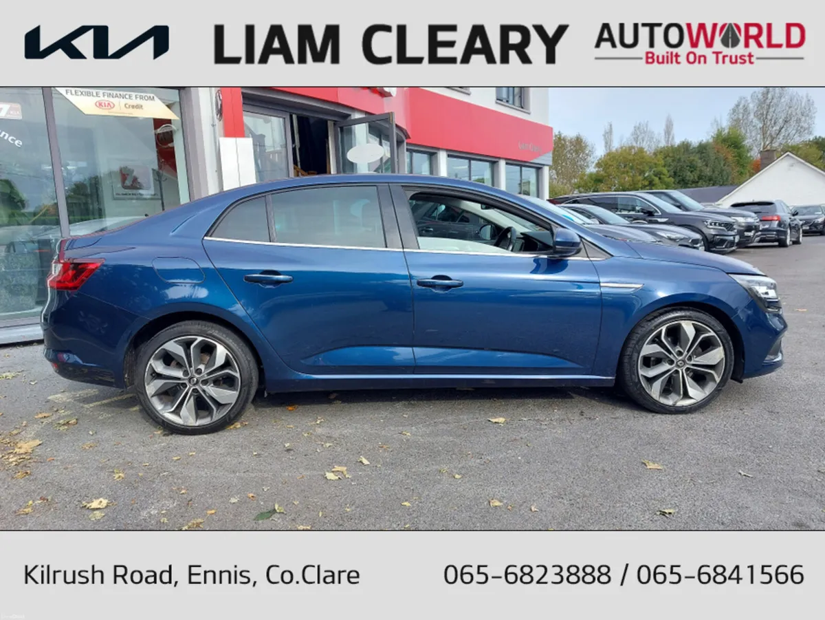 Renault Megane SIGNATURE TCE 140 GPF M TCE140 4DR - Image 3