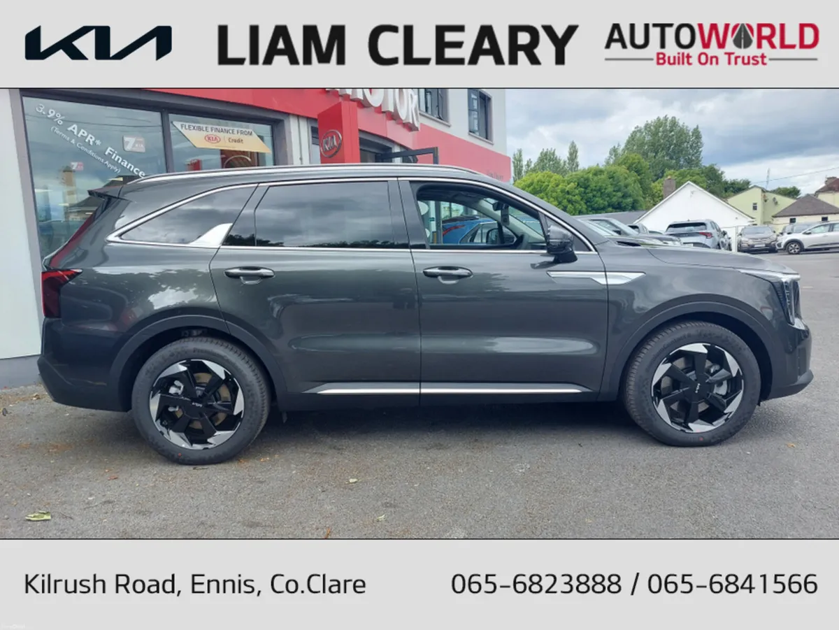 Kia Sorento 2.2D PE 7 STR 5DR 3.9% FINANCE AVAILAB - Image 2