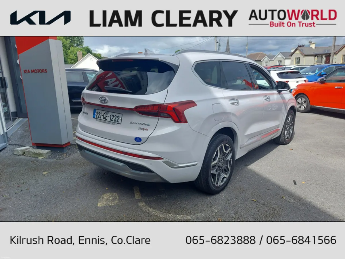 Hyundai Santa Fe PHEV 7 Seater 5DR AUTO - Image 3