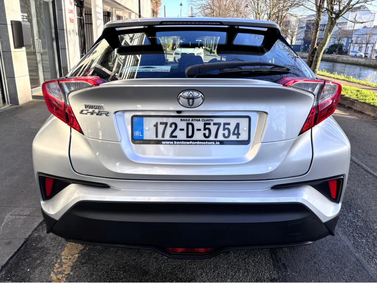 Toyota C-HR 1.2T LUNA 5DR - Image 4