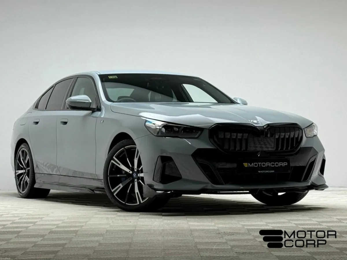 BMW 5-Series 530E M SPORT - Image 1
