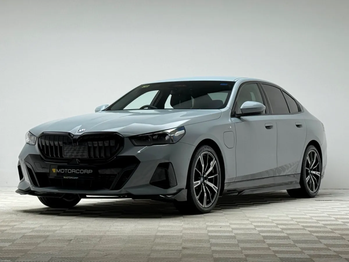 BMW 5-Series 530E M SPORT - Image 3