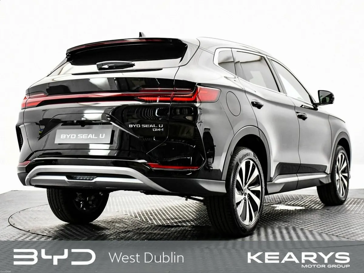 BYD SEAL U Order your 261 Seal U Boost Black today - Image 3