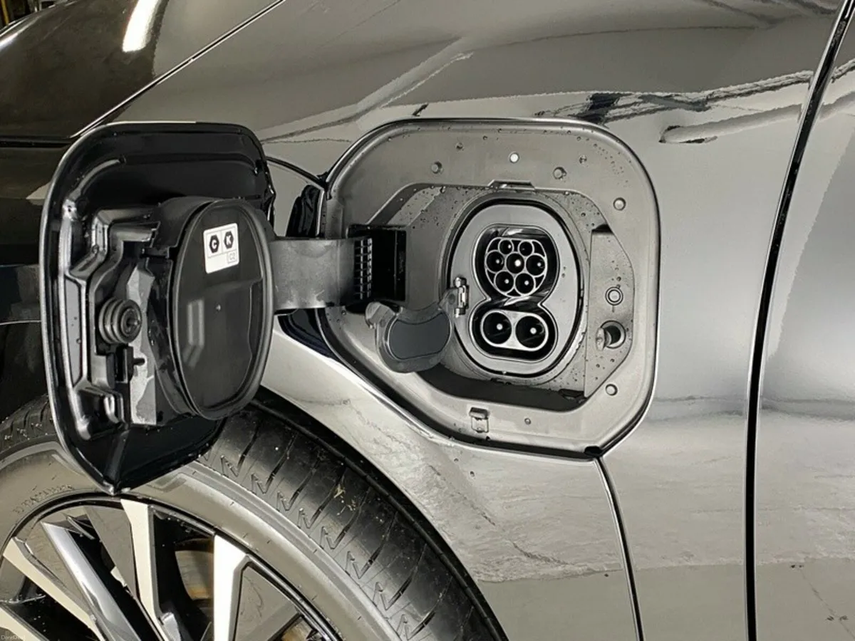 Toyota bZ4X Premier Electric - Image 6