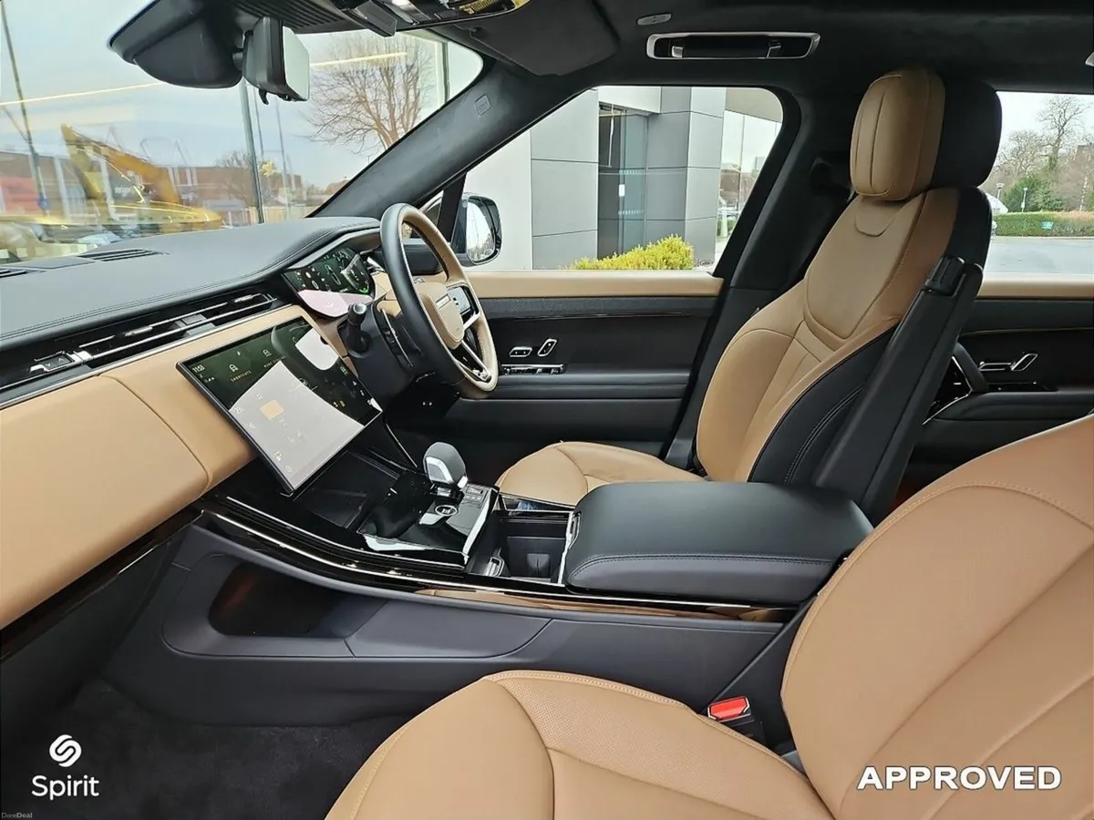 Land Rover Range Rover Sport  Autobiography3.0 PHE - Image 4