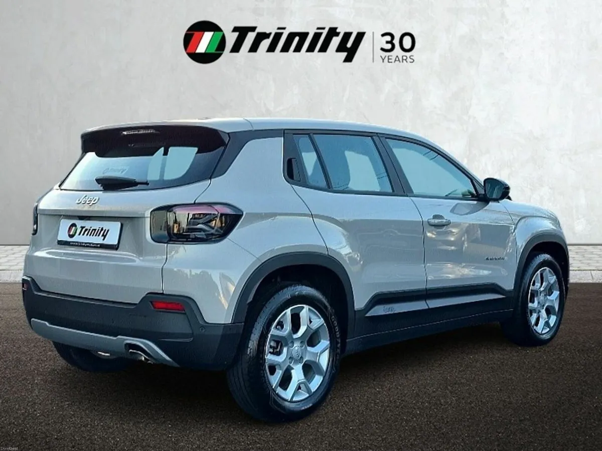 Jeep Avenger ** ALTITUDE ** 1.2 100 BHP ** TRINITY - Image 3