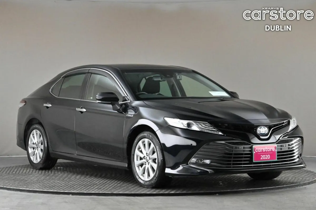 Toyota Camry 2.5 HYBRID **REVERSE CAM**PARK SENSOR - Image 1