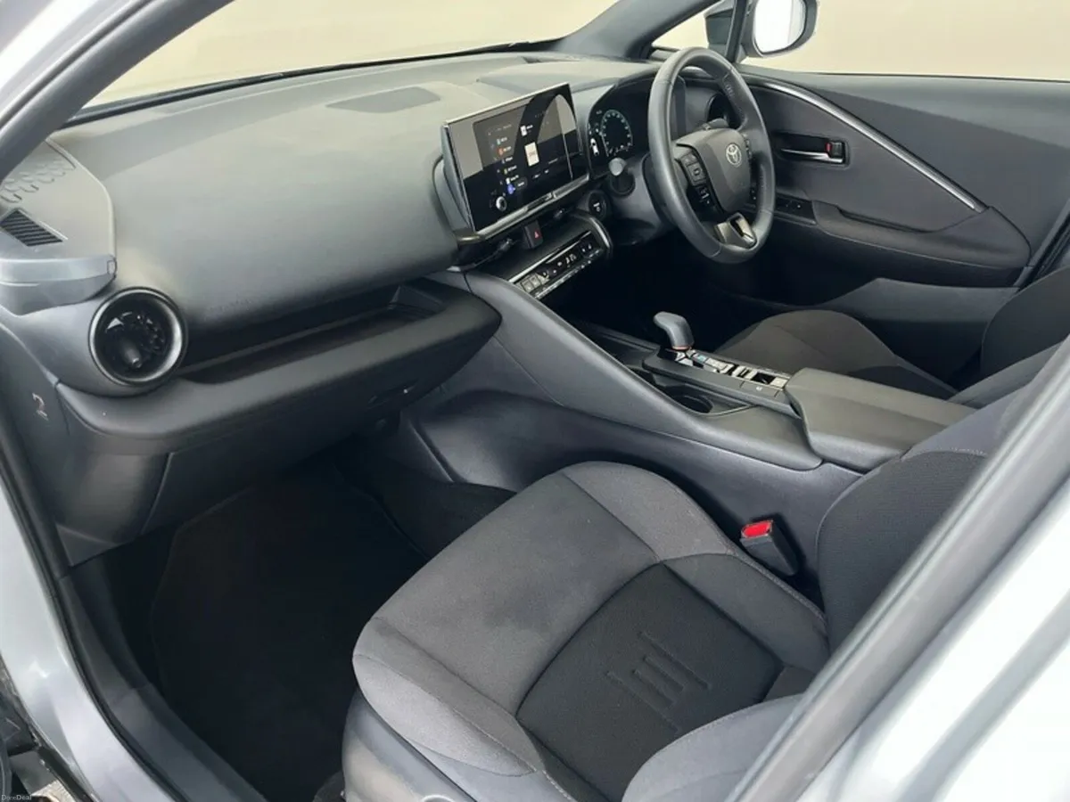 Toyota C-HR HYBRID SPORT - Image 6