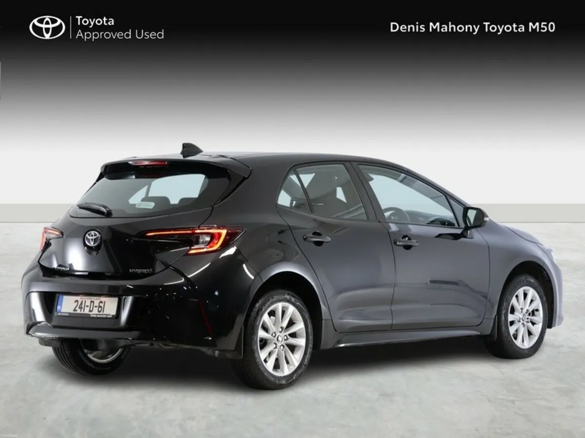 Toyota Corolla Luna Hatchback Hybrid - Image 2