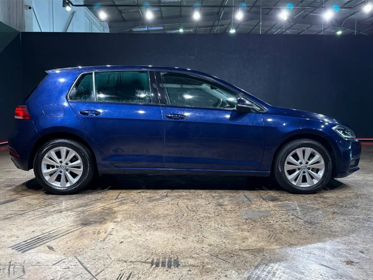 Volkswagen Golf AUTOMATIC 1.2L TSI - CRUISE CONTRO - Image 3