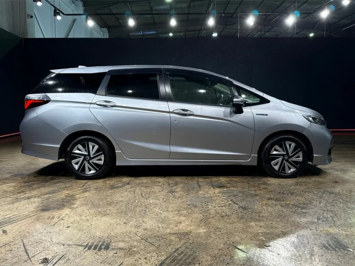 Honda Shuttle HYBRID 1.5L AUTOMATIC - CRUISE CONTR - Image 3