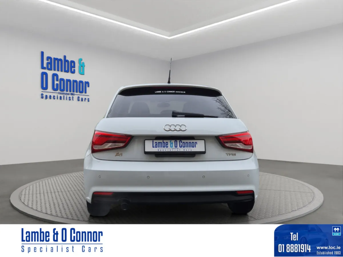 Audi A1 1.0 AUTOMATIC *** ALLOYS **** REVERSE CAME - Image 4