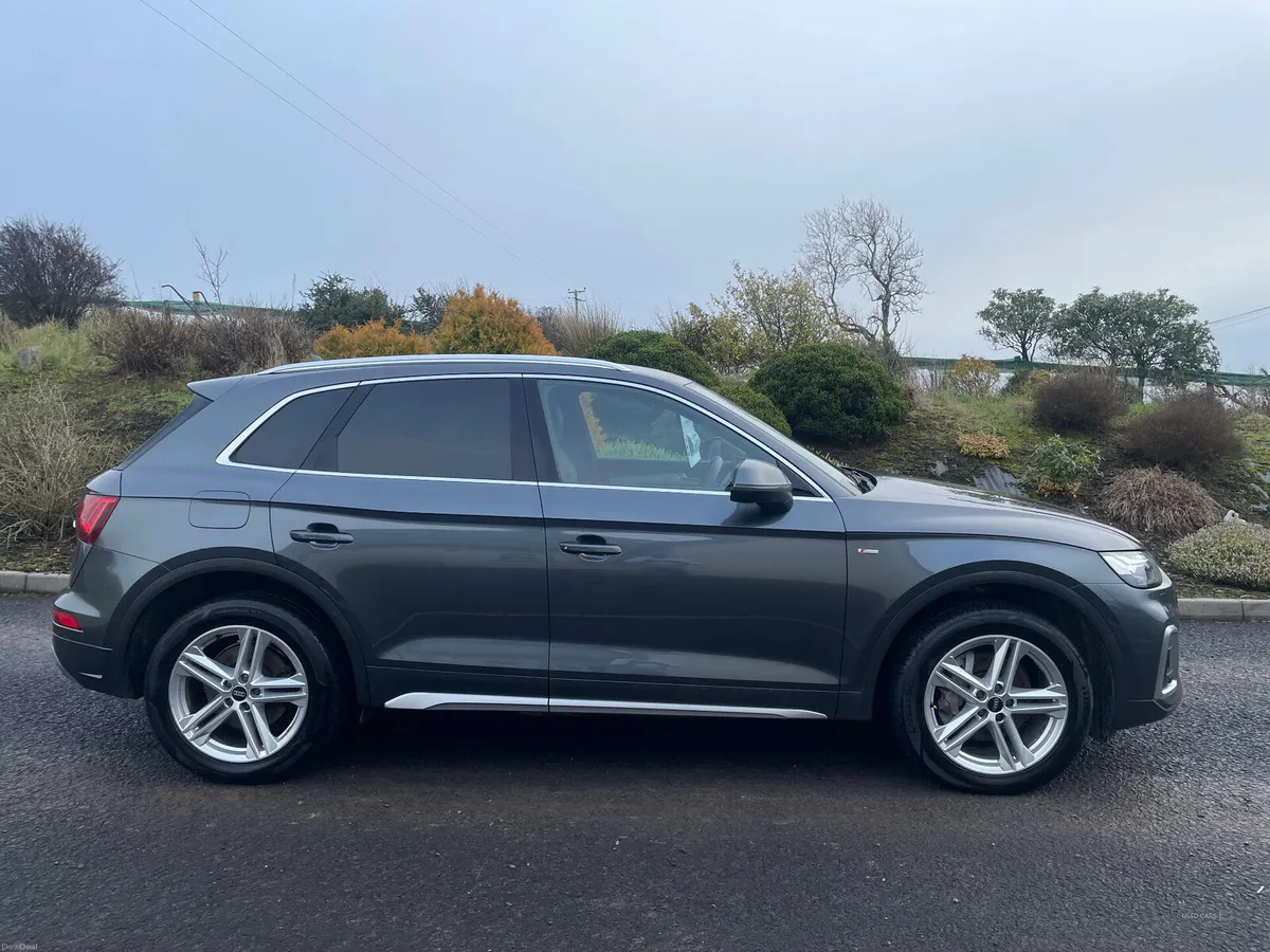 Audi Q5 DIESEL ESTATE - Image 2