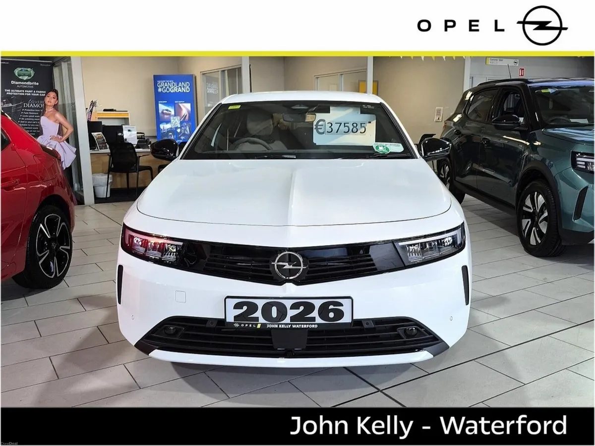 Opel Astra ELEGANCE 1.2 PETROL - Image 3