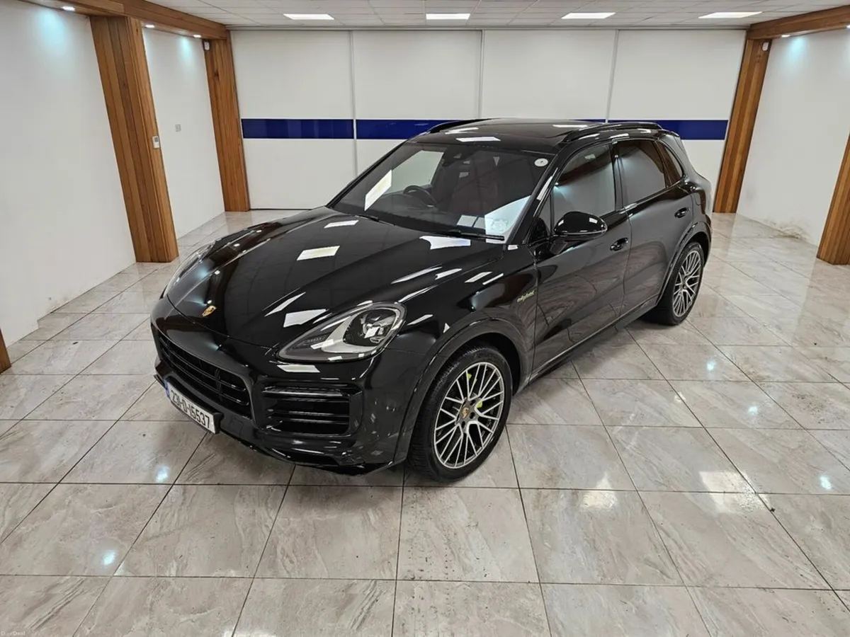 Porsche Cayenne PLATINUM EDITION - Image 3